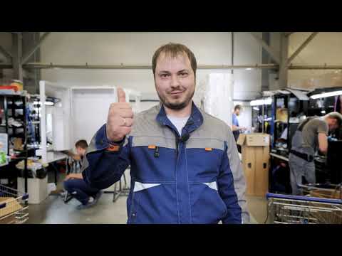Александр, ведущий инженер по сборке водоматов, рассказывает об обучении новых сотрудников на заводе